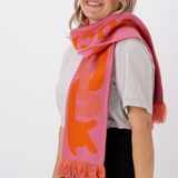 "entzück dich selbst" scarf (pink/orange)